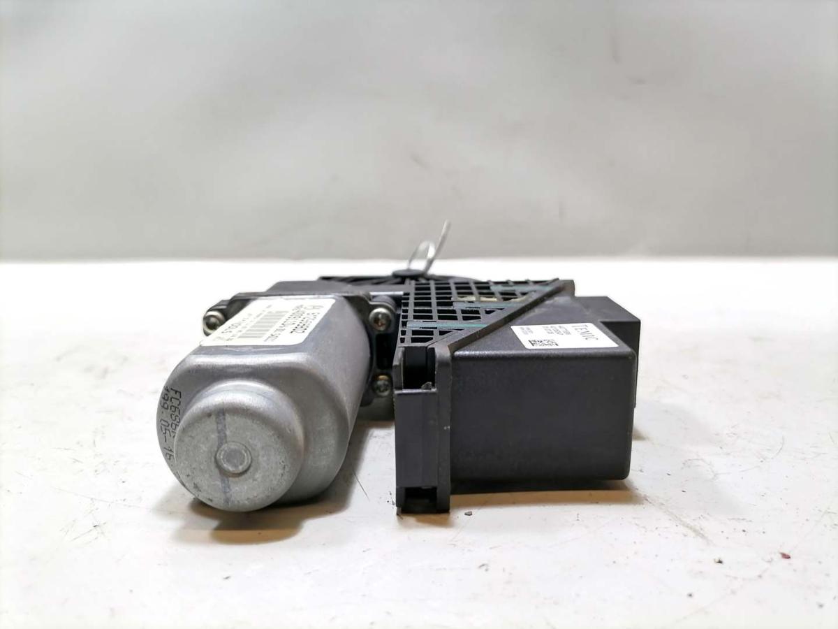 VW Polo 9N3 original Fensterhebermotor vorn links Bj.2005